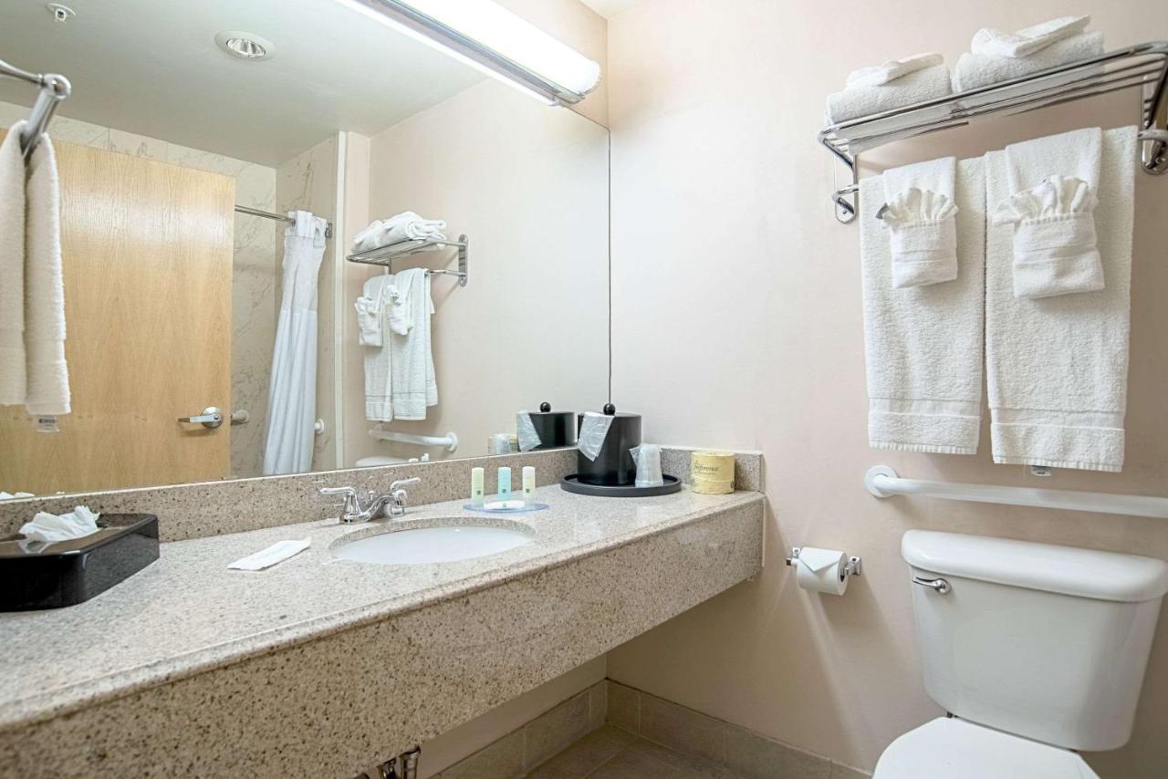 Hotel Quality & Phoenix Nw - Sun Youngtown